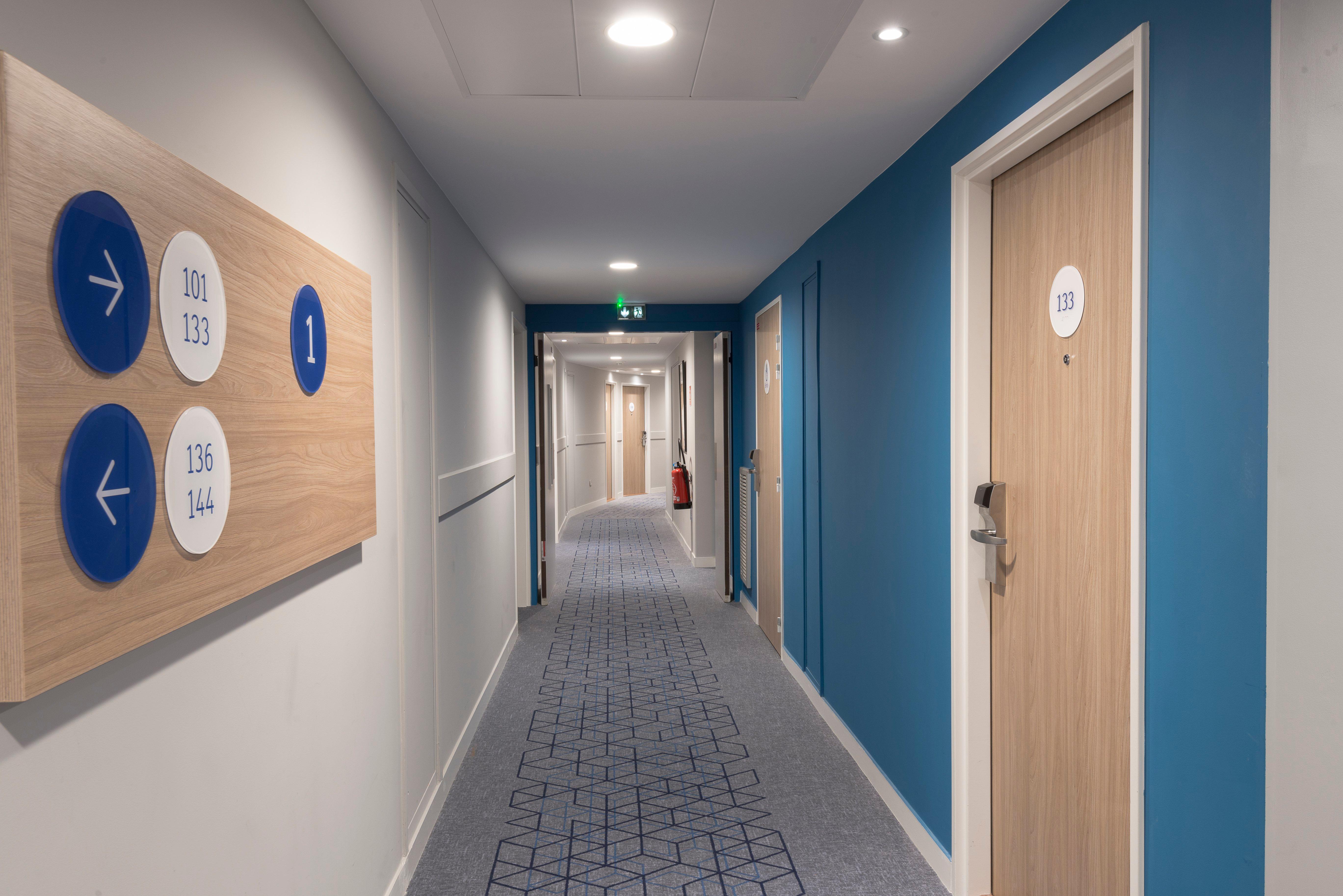 Holiday Inn Express Paris - Velizy By Ihg Kültér fotó